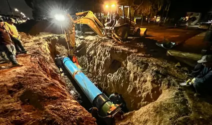 Atienden ruptura en emisor de aguas tratadas